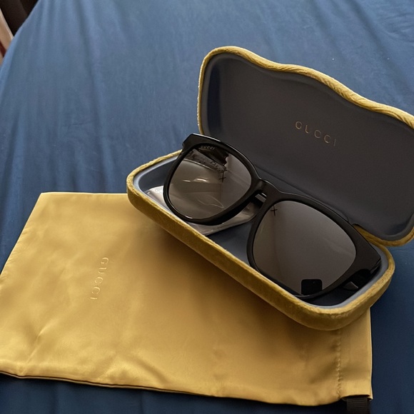 GUCCI SUNGLASSES - Picture 7 of 16